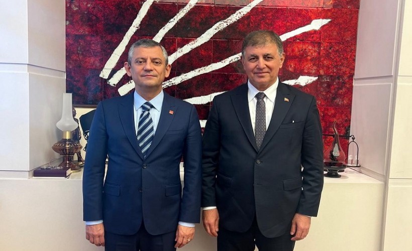 Başkan Tugay, CHP Lideri Özel'i ziyaret etti