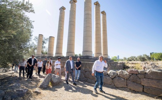 Tugay, Smyrna kazılarını inceledi