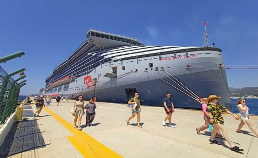 Bodrum'a denizden 2606 turist geldi