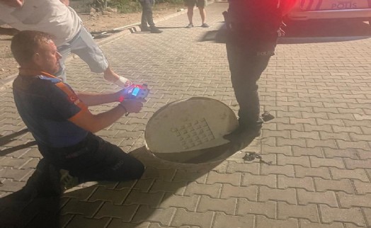 Temizlemek için girdikleri atık su hattında zehirlenen 2 kişi, tedaviye alındı