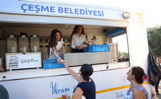 Çeşme Belediyesi'nden Muharrem Ayında aşure ikramı