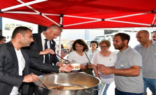 Çiğli'de Muharrem Ayında birlik ve bereket sofrası