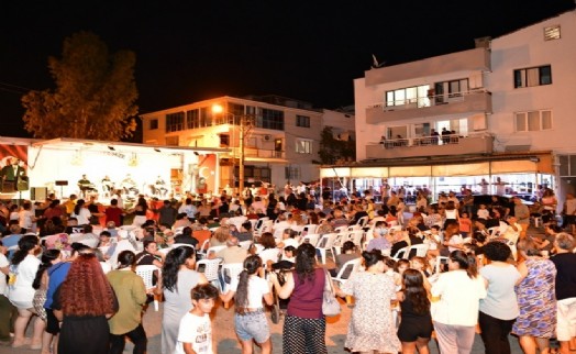 Çiğli sokaklarında yaz boyunca müzik ve tiyatro rüzgarı esecek