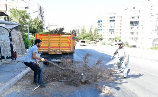 Çiğli'de temizlik ve bakım seferberliği