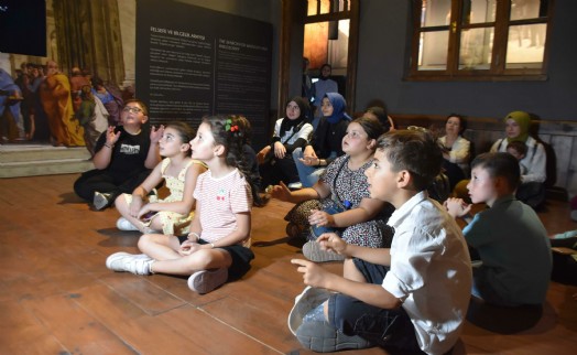 Çocuklar müze ortamında yeteneklerini keşfediyor