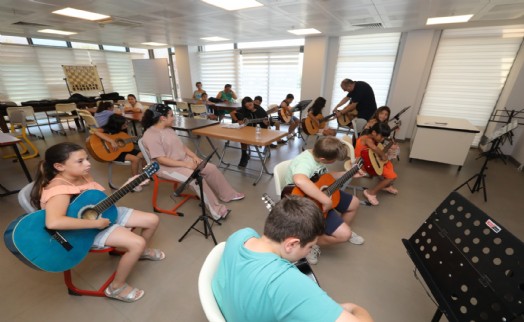 Efes Selçuk'ta yaz okulu kurslarına yoğun ilgi