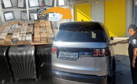 Elçilik aracında 205 kilo kokain!