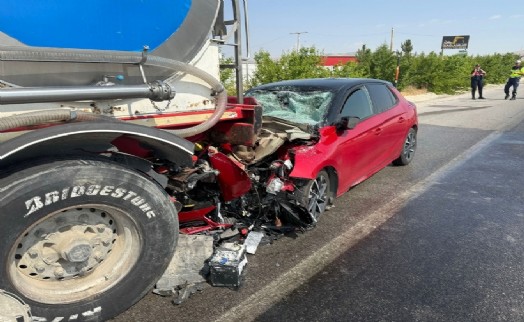 Emniyet şeridinde feci kaza! O anlar kamerada