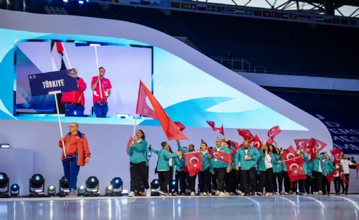 FISU Dünya Üniversite Yaz Oyunları başladı; İzmirli 5 sporcu ay-yıldız için ter döküyor