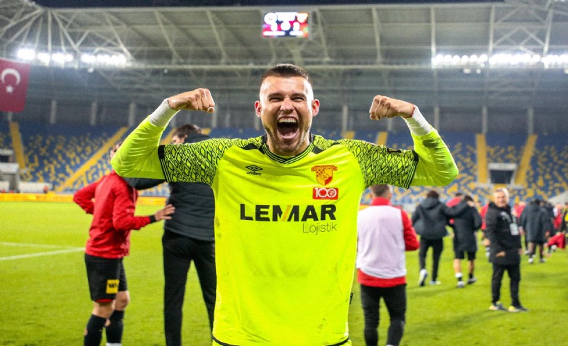 Göztepe kaleci Mateusz Lis'le yola devam ediyor