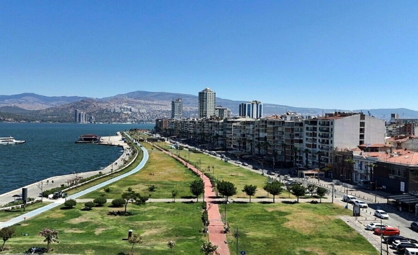 Hava mevsim normallerinin üzerinde çıktı; Kordon boş kaldı!