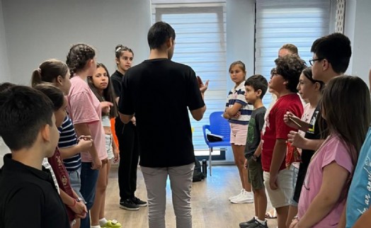 İzmir Çocuk Meclisi'nde ‘Akran Zorbalığı Eğitimi'