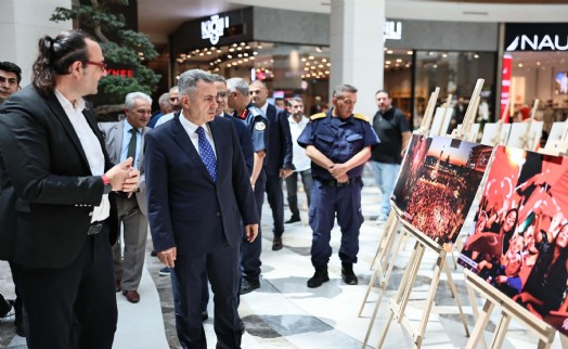 İzmir'de '15 Temmuz' konulu fotoğraf sergisi açıldı