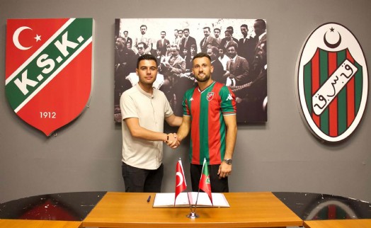 Kaf-Kaf yeni kalecisine imzayı attırdı