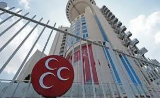MHP'de bir 'süreç' istifası daha! Partinin sembol isminden sert sözler
