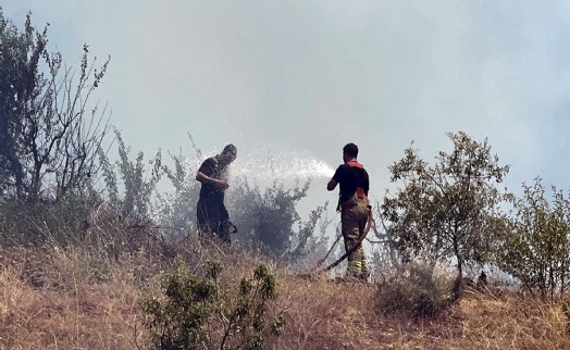 Manisa Turgutlu'da çıkan orman yangını, 2,5 saatte kontrol altına alındı