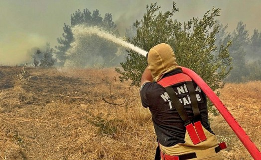 Manisa'daki orman yangını 20 saat sonra kontrol altında