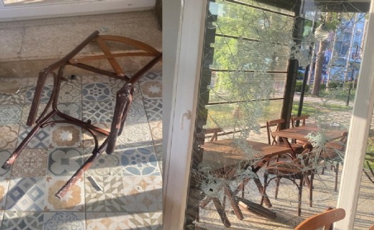 Menderes'te Kent Lokantası'na çirkin saldırı