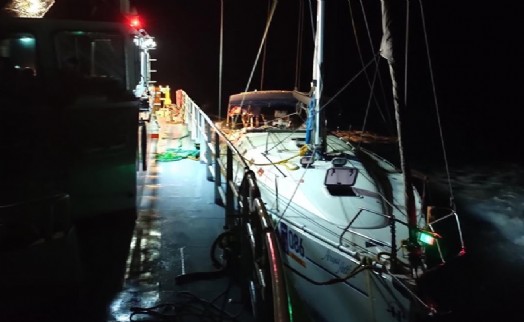 Muğla'da dümeni kilitlenen tekne kurtarıldı