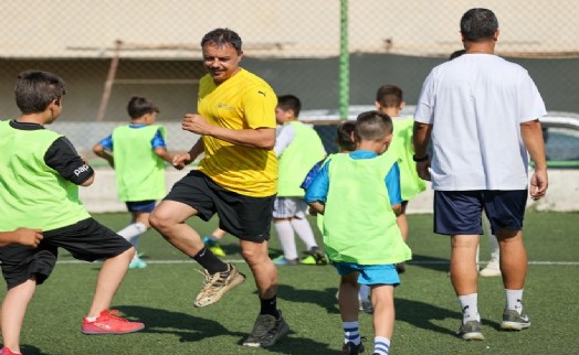 Profesyonel isimlerden Bucalı yeteneklere futbol dersi