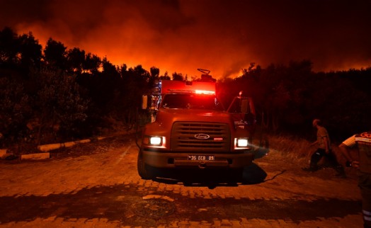 Seferihisar Mersin Alanı Mahallesi'ne itfaiyeden koruma kalkanı