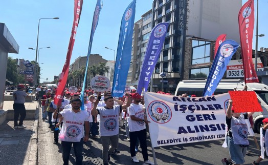 İzmir'de işçiler yeniden meclis önünde: Sendika Özgür Özel'e seslendi!