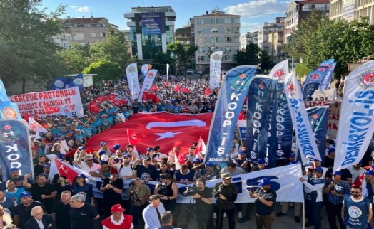 TİS görüşmeleri yine masada kaldı...İzmir'de işçiler iş bıraktı!