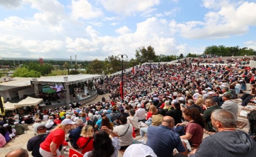 Buca'da 'Zeki & Metin sahnesi' yıllar sonra 'perde' diyecek