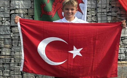 12 yaşındaki sörfçü Tuna'dan Dünya Şampiyonası'nda 2 gümüş