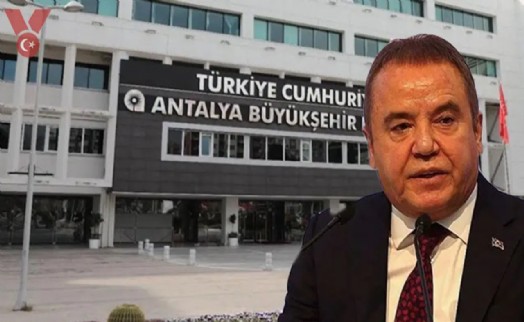 Antalya Büyükşehir Belediyesi'ne operasyonda yeni gelişme: 15 kişi  adliyeye sevk edildi
