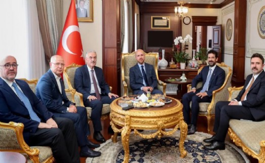 Bilal Erdoğan'ın valinin koltuğunda oturdu fotoğraf gündem oldu