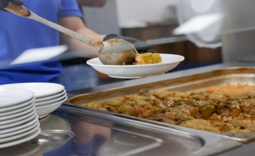 Buca Kent Lokantası, dar gelirliye nefes oldu: 'Askıda yemek' ile dayanışma ağı