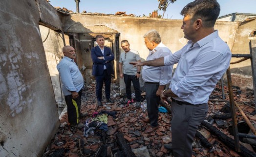 Büyükşehir'den evi yanan aileye yardım eli