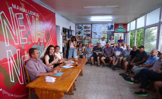 Çeşme'de 'Ne Var Ne Yok' buluşması! Başkan Denizli vatandaşları dinledi