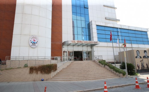 Çiğli Belediyesi'nden üniversite öğrencilerine 'Çiğli'nin Yıldızları' bursu