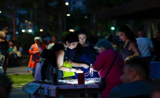 Gece Kermesi, Karantina Meydanı'na renk kattı