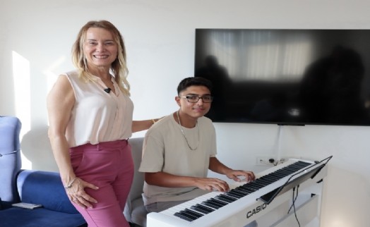 Genç yetenek Burak, hayaline Konak'ın kursuyla kavuştu