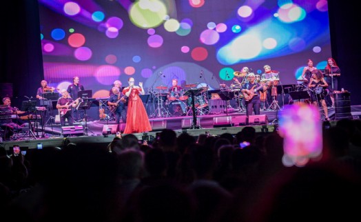 İEF'te Candan Erçetin rüzgarı