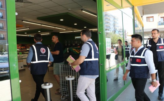 İzmir'deki marketlerde 'fahiş fiyat' denetimi: Cezalar dudak uçuklattı!