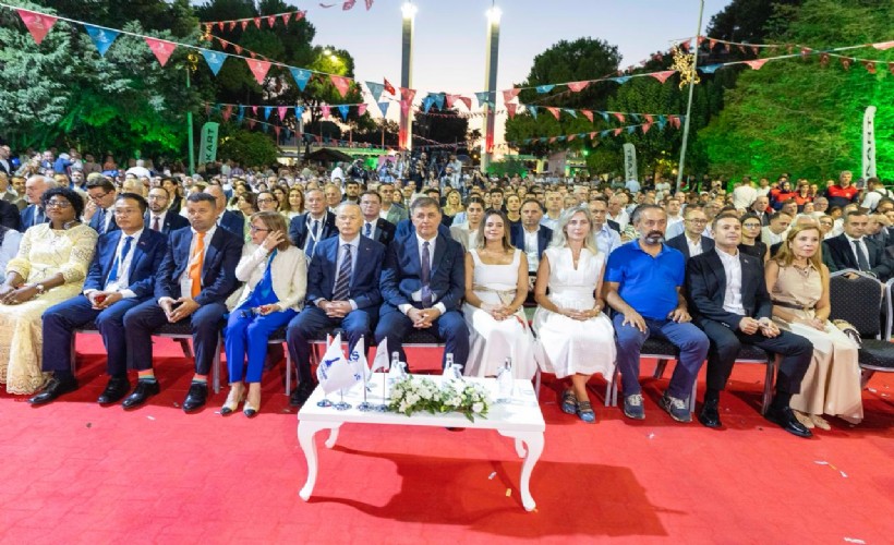 İzmir'den dünyaya 94. kez 'merhaba'... Tugay: Dünyayı güzellik kurtaracak