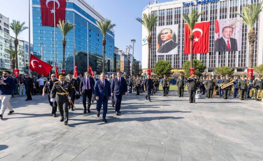 İzmir'de 30 Ağustos Zafer Bayramı coşkusu