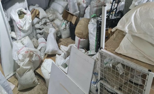 İzmir'de güvenilir olmayan 567 kilogram gıda imha edildi