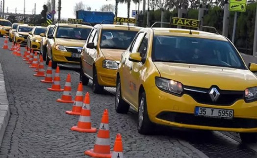 İzmir'de taksiler artık 12 yıl kullanılabilecek!