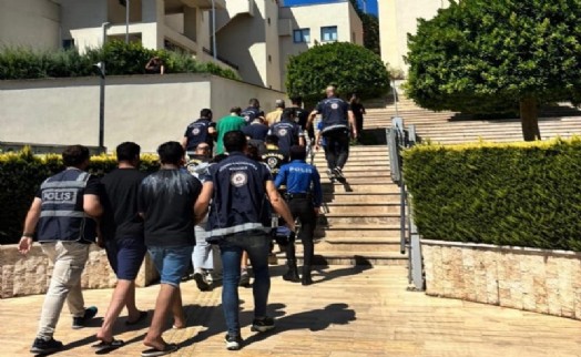 Marmaris'te göçmen kaçakçılığı operasyonu: 10 şüpheli tutuklandı