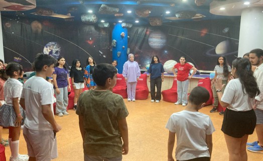 Minik kaşifler Bornova'da bilimin izinde