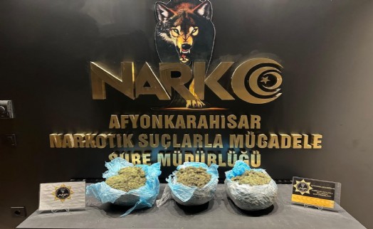 Otomobil 3 kilo 750 gram zehirle yakalandılar: 3 tutuklama