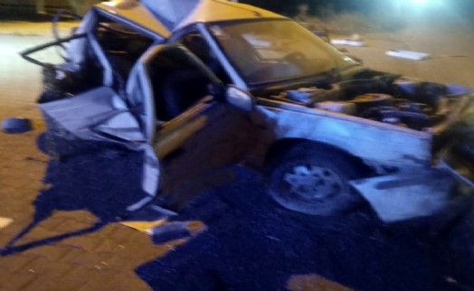 Otomobil ile TIR'ın çarpıştığı kazada anne-baba öldü; kızları ağır yaralı