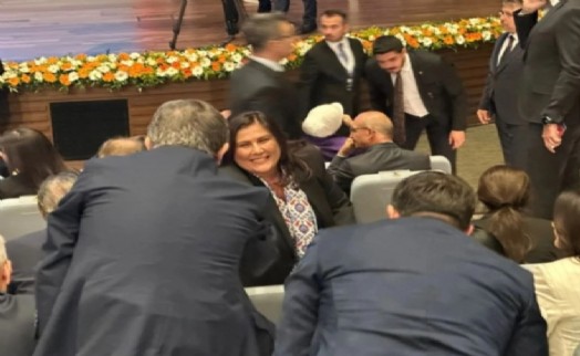 Özlem Çerçioğlu AK Parti'de! İlk kare geldi