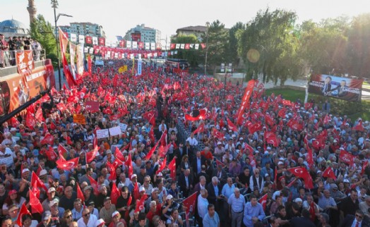 Sivas'ta tarihi kalabalık: Özgür Özel'den ittifak sözleri