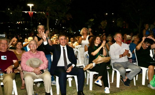 Tugay, Alaybey Mahalle Şenliği'ne katıldı